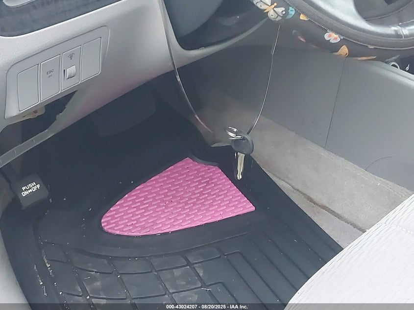 2007 Hyundai Santa Fe Gls VIN: 5NMSG13D27H090481 Lot: 43024207