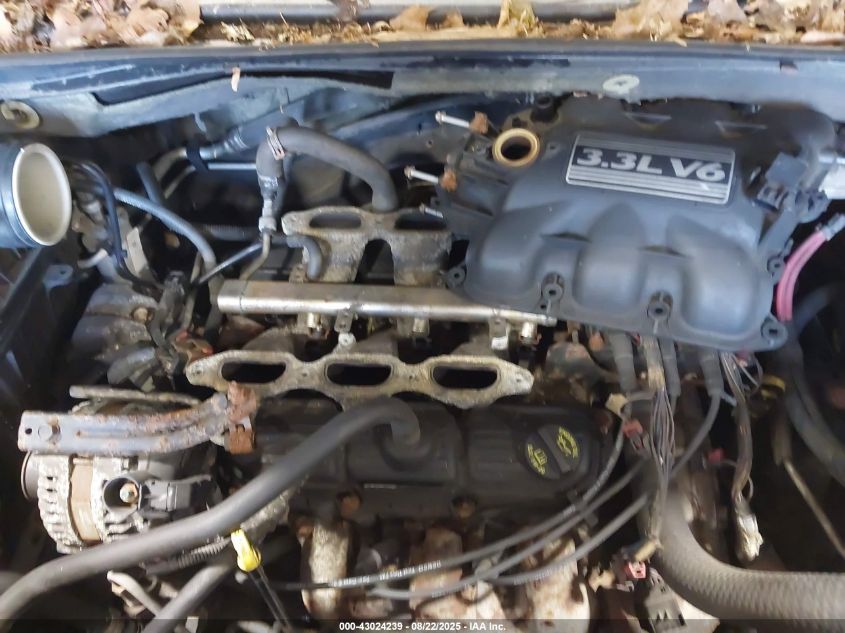 2008 Chrysler Town & Country Lx VIN: 2A8HR44H58R824845 Lot: 43024239