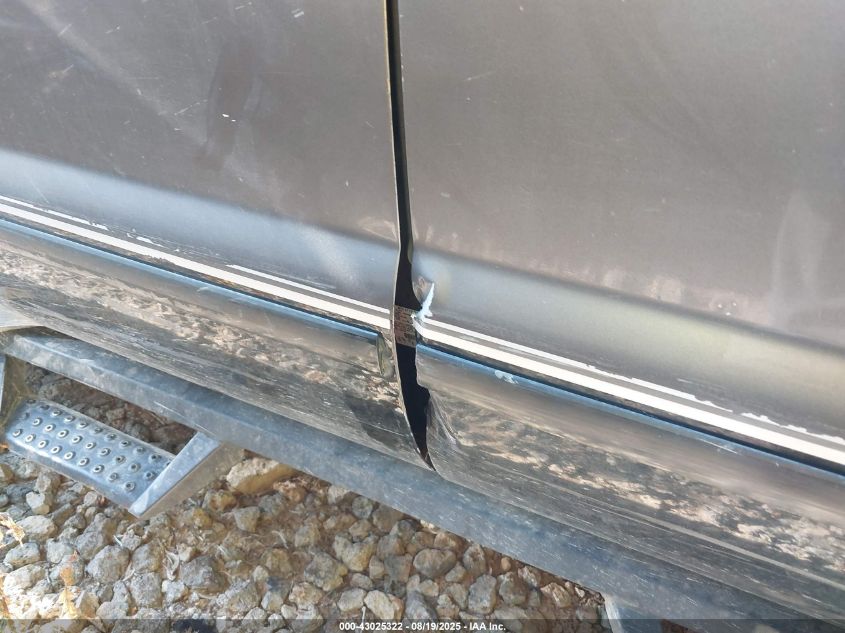 2003 Ford F-250 Lariat/Xl/Xlt VIN: 1FTNW21P03ED62882 Lot: 43025322