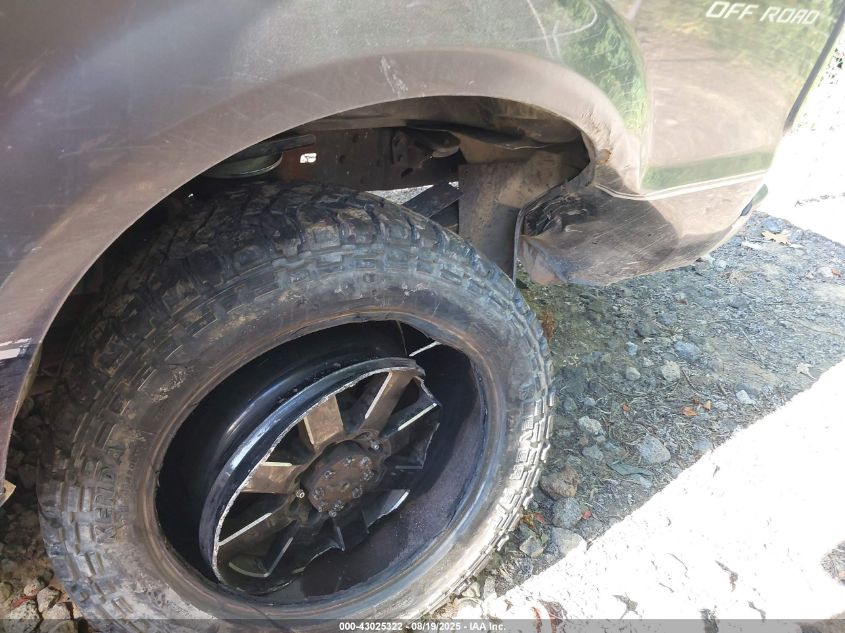 2003 Ford F-250 Lariat/Xl/Xlt VIN: 1FTNW21P03ED62882 Lot: 43025322