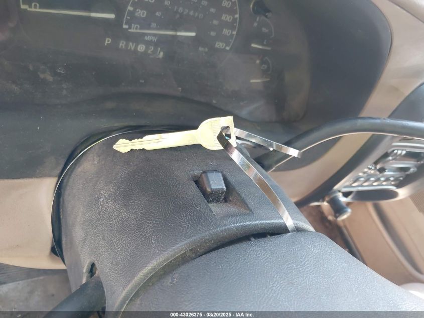 1998 Mazda B2500 Se/Sx VIN: 4F4YR12C1WTM16921 Lot: 43026375