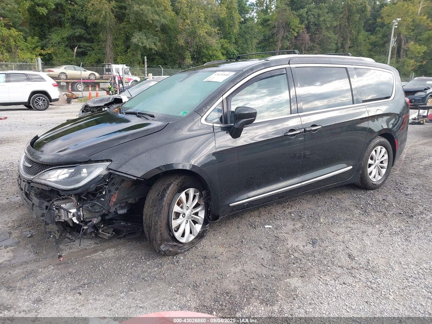 2C4RC1BG5JR214309 2018 Chrysler Pacifica 3.6 Touring L black