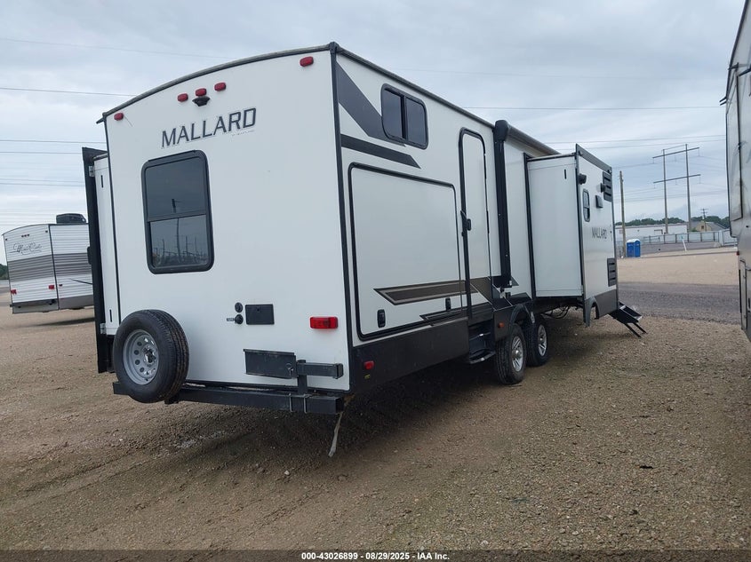 2022 HEARTLAND M-33 (VIN: 5SFNB3722NE493079