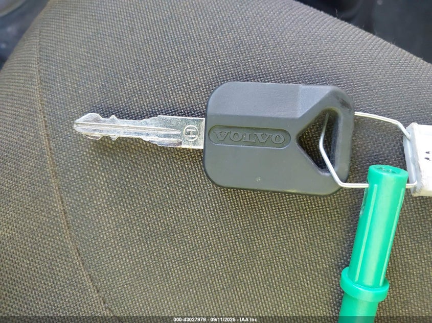 2013 Volvo Vn Vnl VIN: 4V4N19EG0DN132993 Lot: 43027979