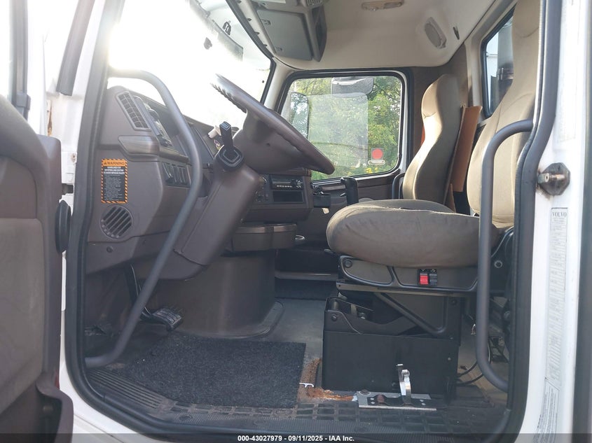 2013 Volvo Vn Vnl VIN: 4V4N19EG0DN132993 Lot: 43027979