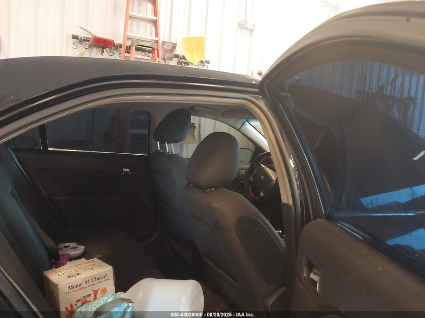 2010 Ford Fusion Se VIN: 3FAHP0HG8AR117753 Lot: 43028000