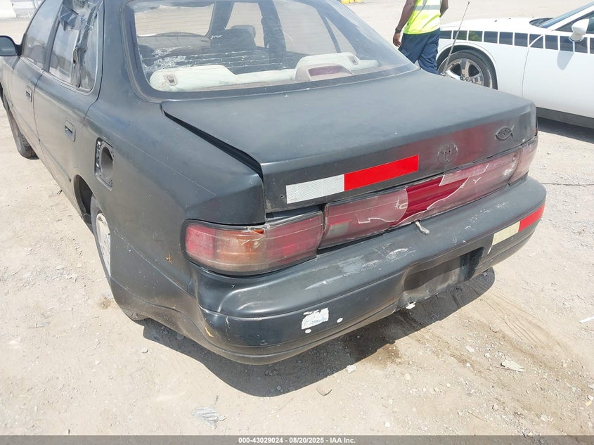 1993 Toyota Camry Le VIN: JT2SK12E2P0139177 Lot: 43029024