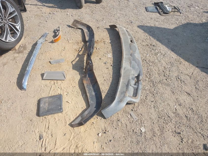 1999 Chevrolet Silverado 1500 Ls VIN: 2GCEC19T8X1166295 Lot: 43029141