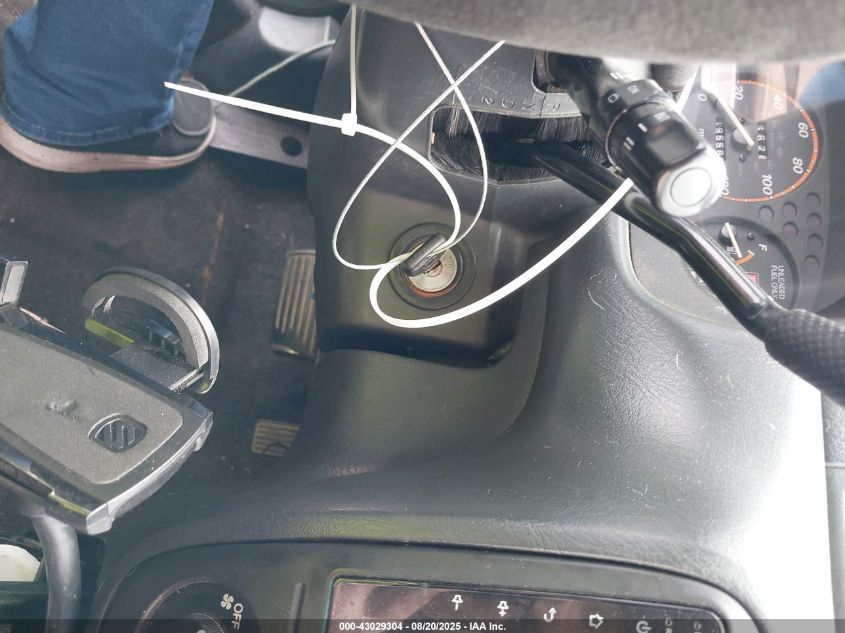 2000 Honda Cr-V Lx VIN: JHLRD2840YC012662 Lot: 43029304