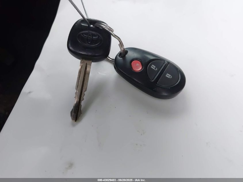 2016 Toyota Tundra Sr5 5.7L V8 VIN: 5TFDW5F13GX528811 Lot: 43029403