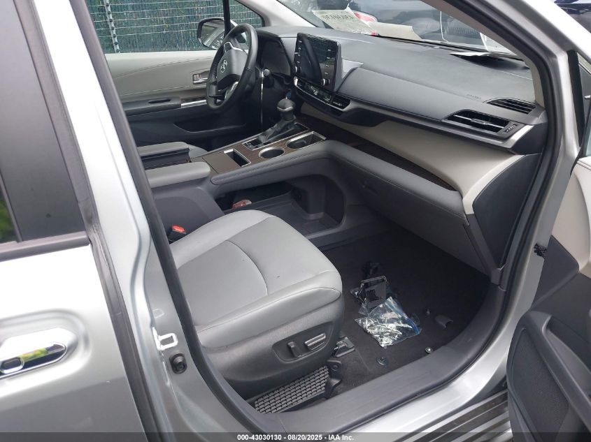 2024 Toyota Sienna - 5TDYRKEC7RS205106