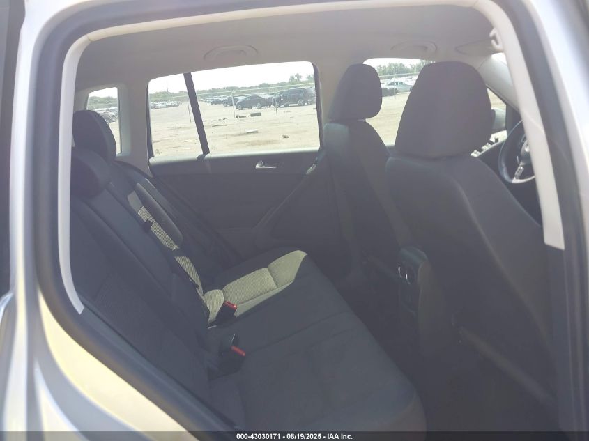 2017 Volkswagen Tiguan 2.0T/2.0T S VIN: WVGAV7AX9HK043080 Lot: 43030171