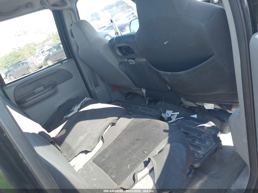 2004 Ford F-250 Lariat/Xl/Xlt VIN: 1FTNW21P34ED56866 Lot: 43030248