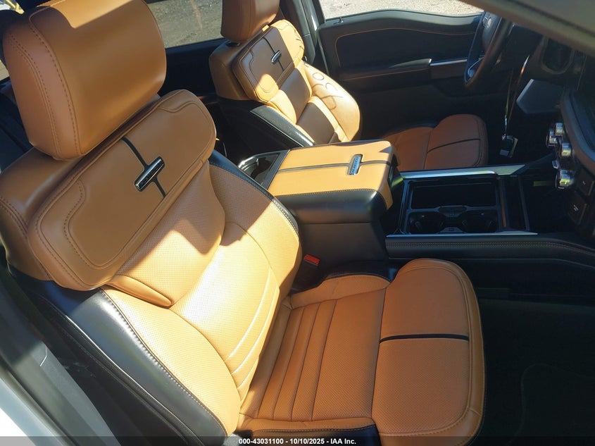 2024 Ford F-350 Platinum VIN: 1FT8W3BM5RED05321 Lot: 43031100