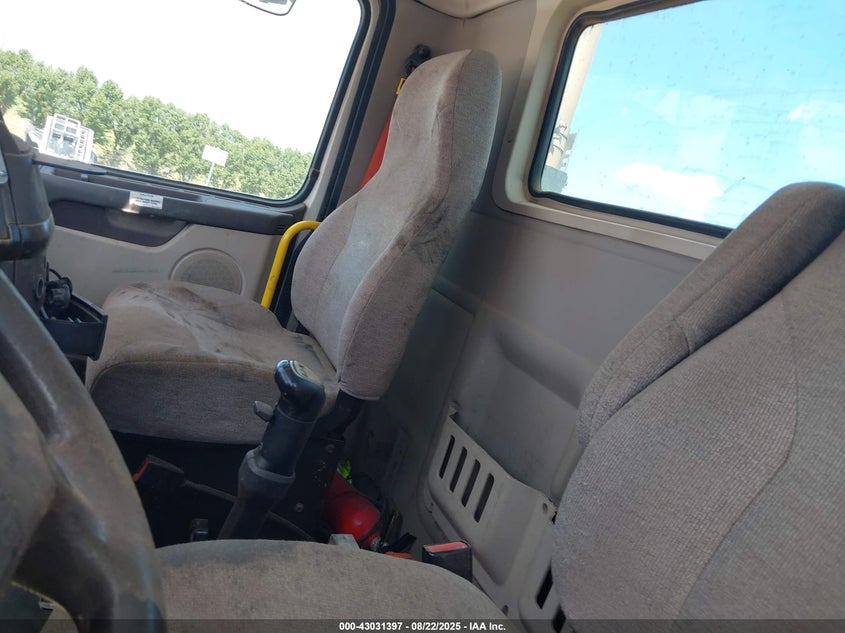 2015 Volvo Vn Vnl VIN: 4V4NC9DG2FN920690 Lot: 43031397