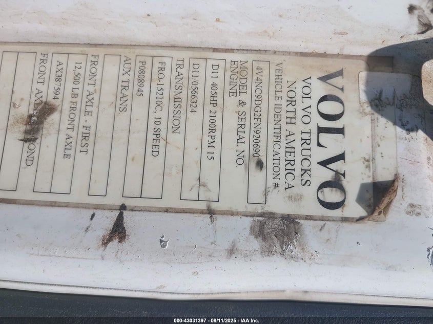 2015 Volvo Vn Vnl VIN: 4V4NC9DG2FN920690 Lot: 43031397