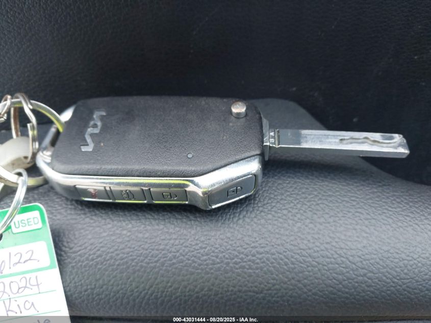 2024 Kia Forte Lxs VIN: 3KPF24AD2RE793058 Lot: 43031444