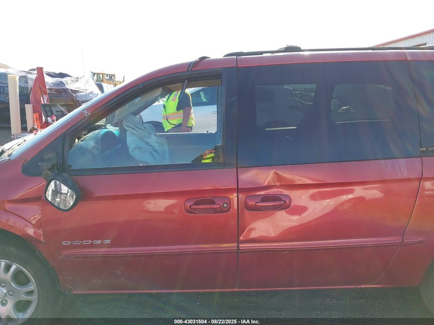 2001 Dodge Grand Caravan Sport VIN: 2B8GP44R31R372106 Lot: 43031504