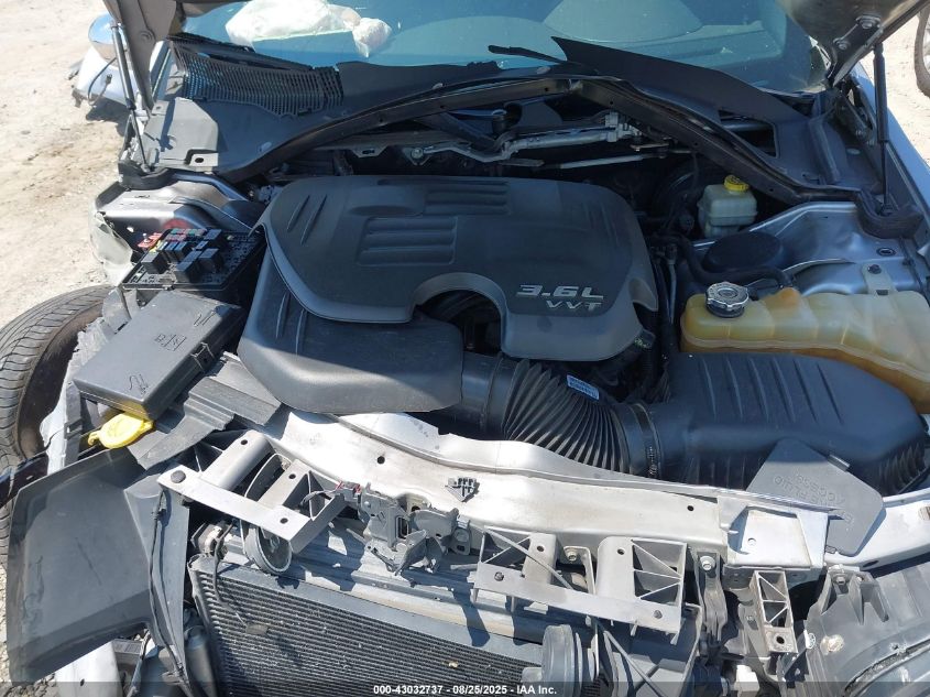 2013 Chrysler 300 300S VIN: 2C3CCABG3DH735758 Lot: 43032737