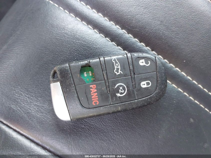 2013 Chrysler 300 300S VIN: 2C3CCABG3DH735758 Lot: 43032737