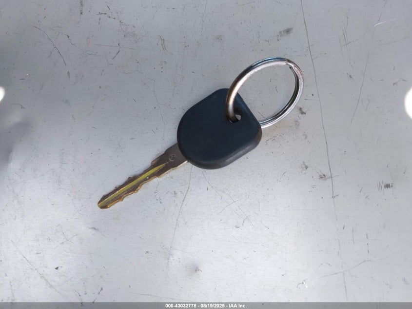 2007 Chevrolet Tahoe Ls VIN: 1GNFC13CX7R305788 Lot: 43032778