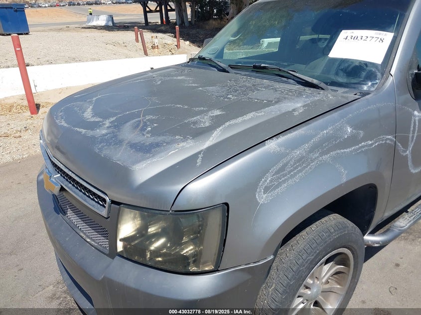2007 Chevrolet Tahoe Ls VIN: 1GNFC13CX7R305788 Lot: 43032778