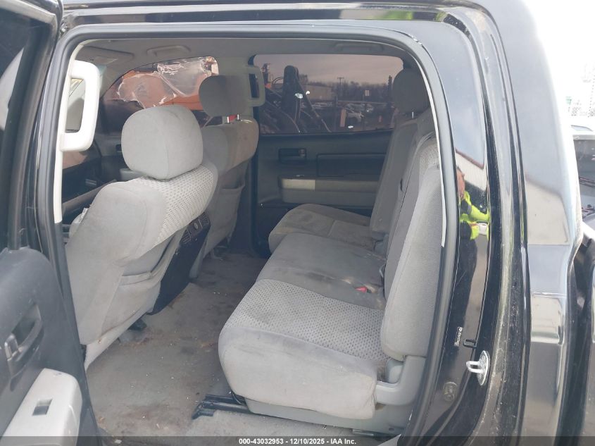 2007 Toyota Tundra Sr5 5.7L V8 VIN: 5TBEV54117S460937 Lot: 43032953