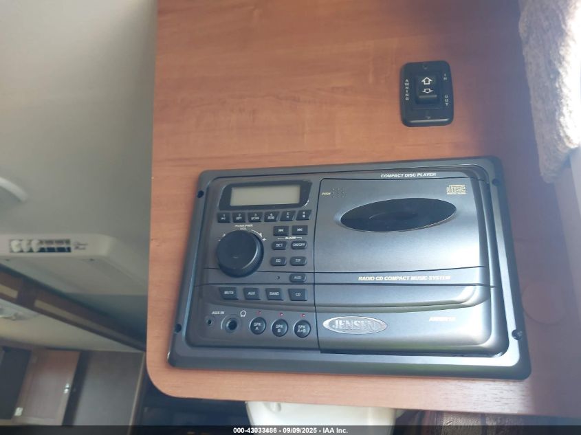 2011 Lance Lance Tl VIN: 1L9TS1625BL310971 Lot: 43033486