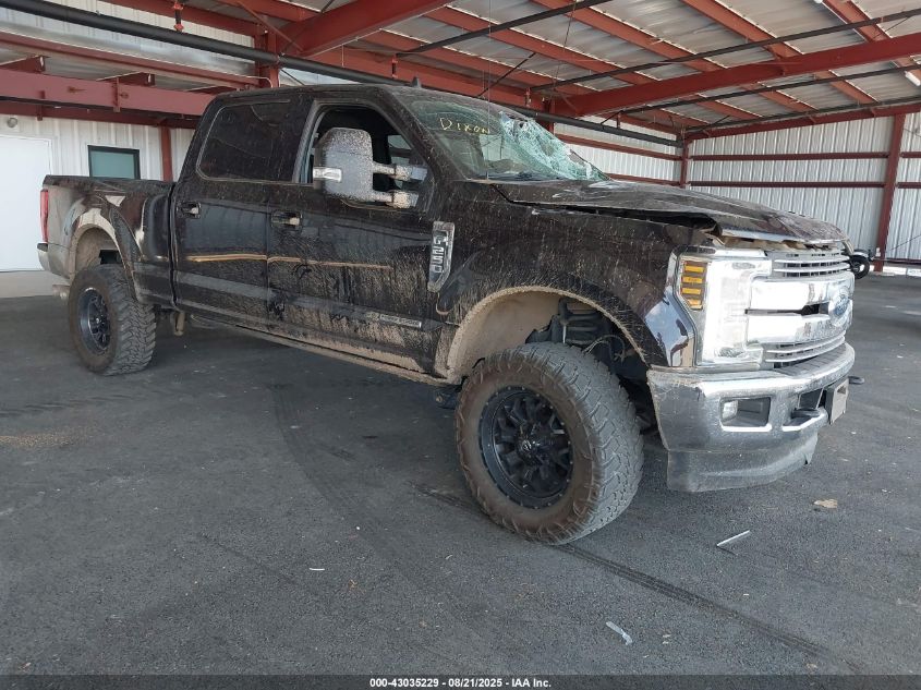 FORD F-250 LARIAT