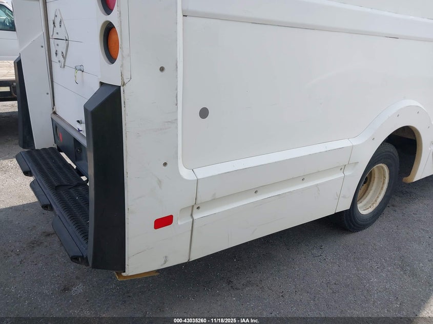 2013 Isuzu Commercial Van VIN: JALB4T174D7W01062 Lot: 43035260