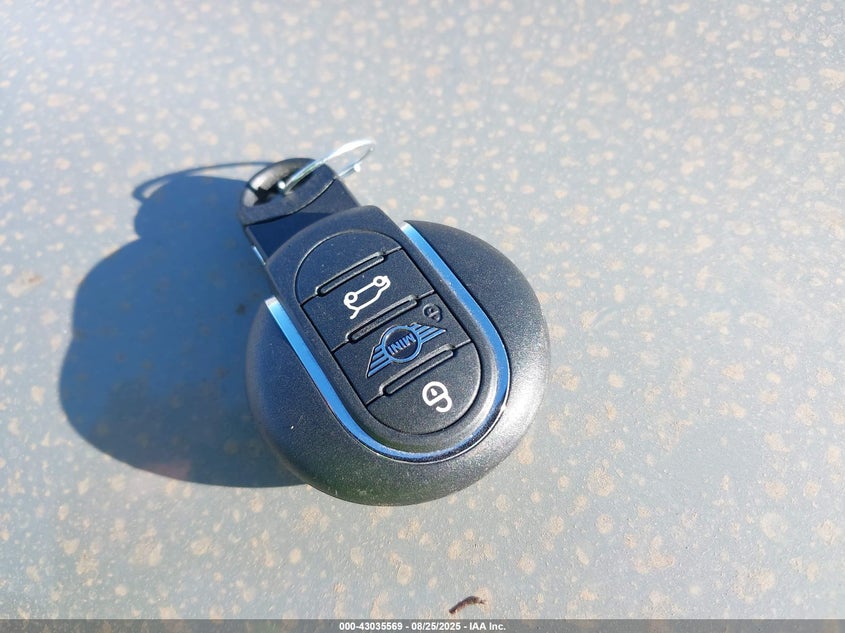 2022 Mini Hardtop Cooper S VIN: WMW53DH04N2P72003 Lot: 43035569