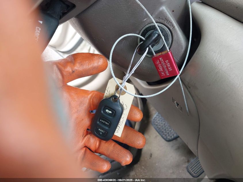 2002 Toyota Camry Le V6 VIN: 4T1BF30K72U022479 Lot: 43036820