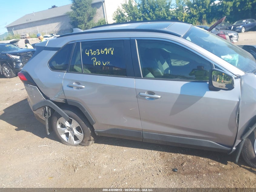 2021 TOYOTA RAV4 XLE - 2T3P1RFV3MC161738