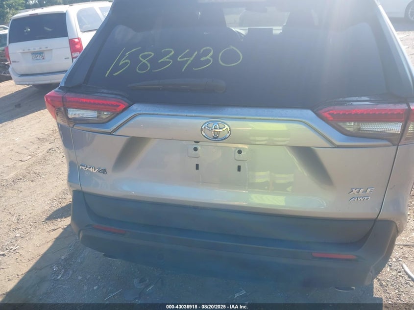 2021 TOYOTA RAV4 XLE - 2T3P1RFV3MC161738