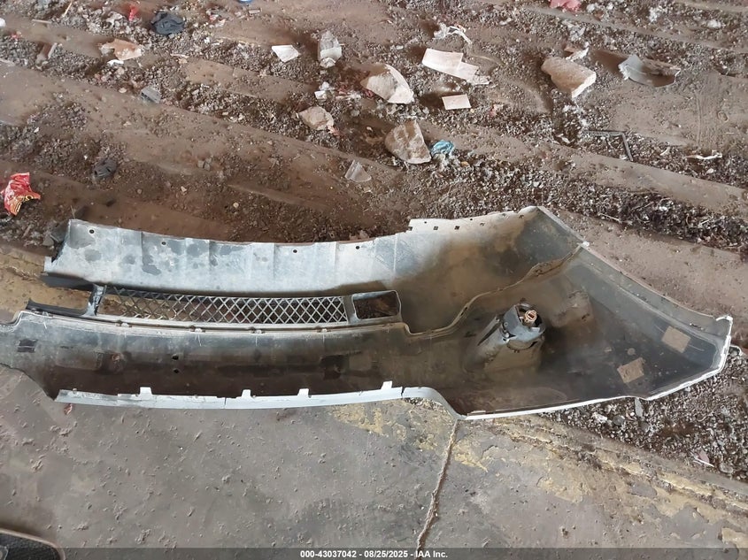 2011 Jeep Grand Cherokee Laredo VIN: 1J4RR4GT3BC676104 Lot: 43037042