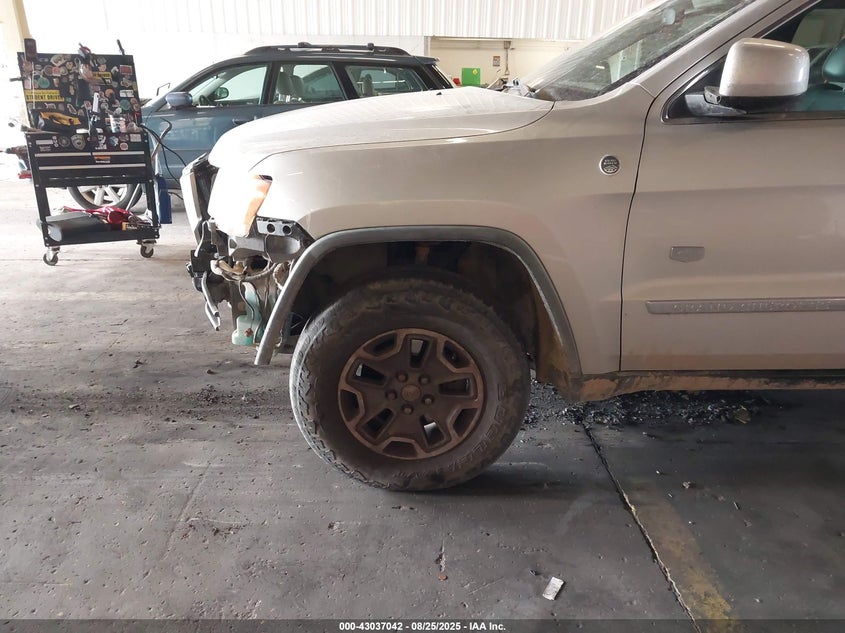 2011 Jeep Grand Cherokee Laredo VIN: 1J4RR4GT3BC676104 Lot: 43037042