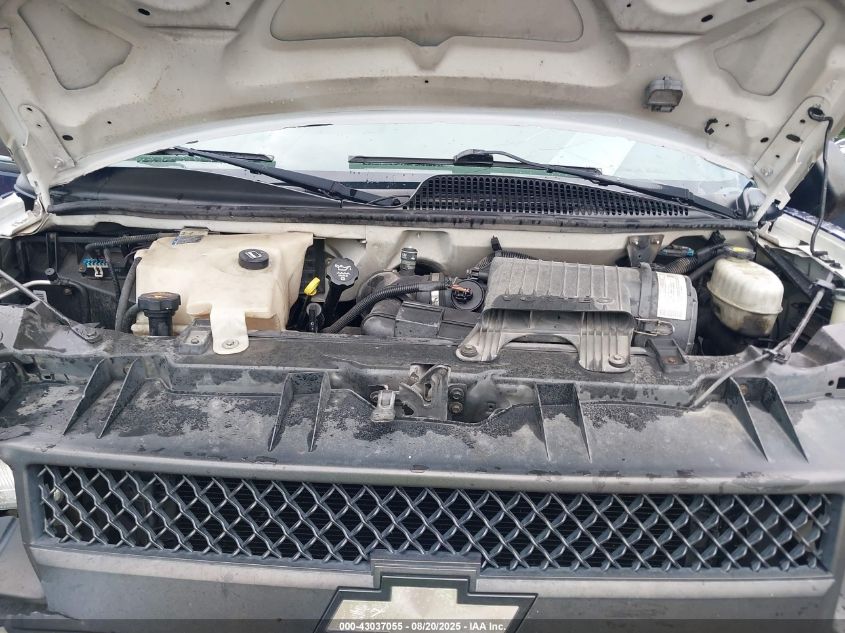 2003 Chevrolet Express VIN: 1GCFG15T831106872 Lot: 43037055