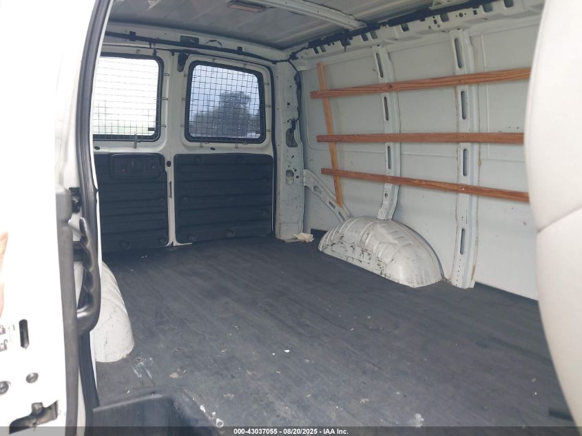 2003 Chevrolet Express VIN: 1GCFG15T831106872 Lot: 43037055