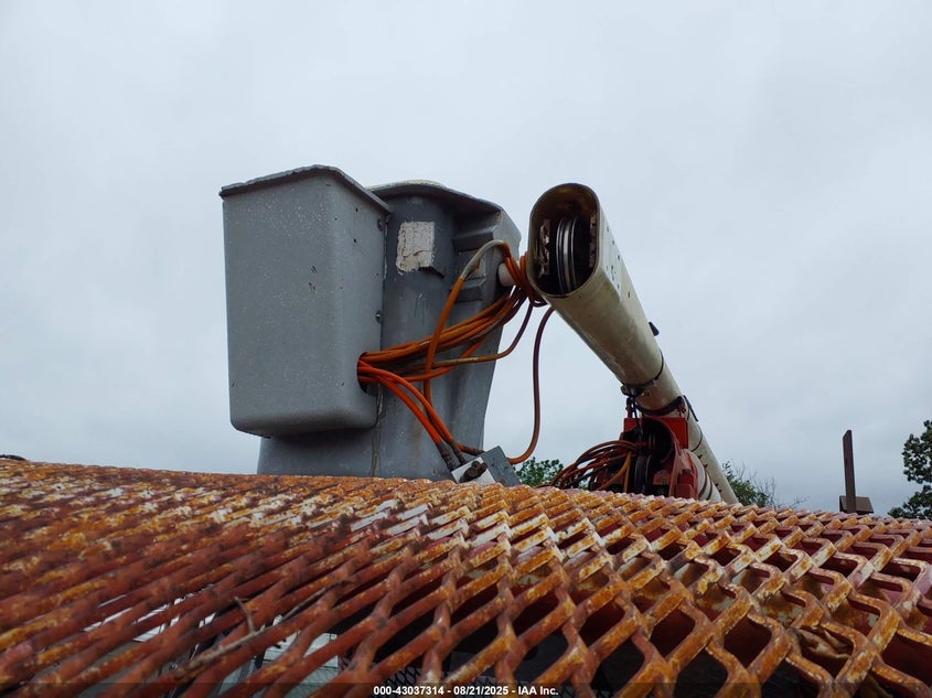 2000 International 4000 4700 VIN: 1HTSCAAN5YH238278 Lot: 43037314