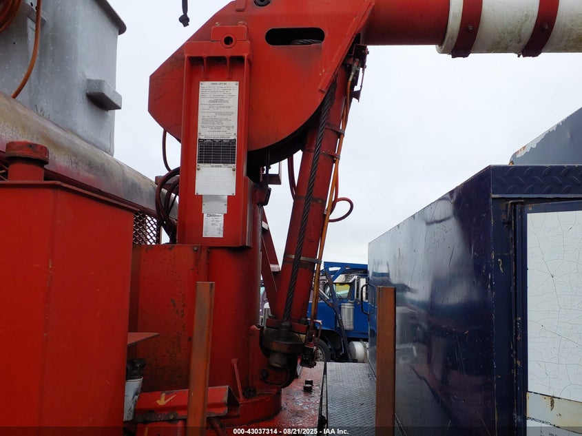 2000 International 4000 4700 VIN: 1HTSCAAN5YH238278 Lot: 43037314