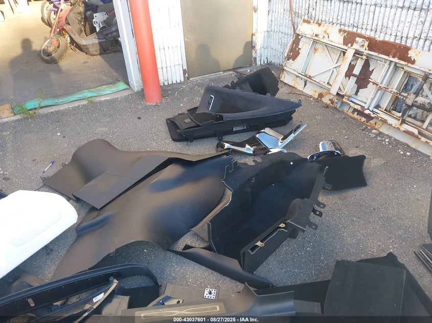 2023 Tesla Model X Plaid Tri Motor All-Wheel Drive VIN: 7SAXCBE61PF407905 Lot: 43037601