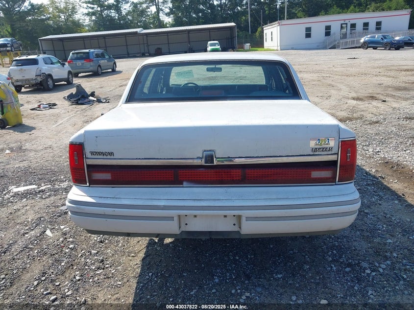 1993 Lincoln Town Car Executive VIN: 1LNLM81W6PY753476 Lot: 43037822