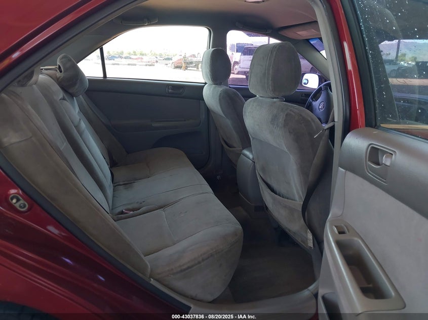 2002 Toyota Camry Le VIN: JTDBE32K520006213 Lot: 43037836