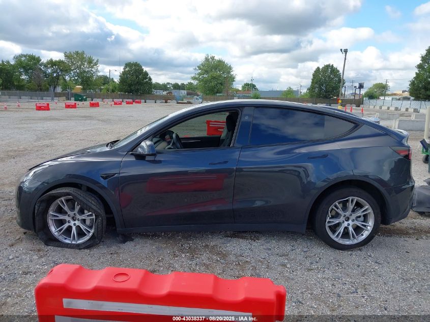 2024 Tesla Model Y Long Range Dual Motor All-Wheel Drive VIN: 7SAYGDEE6RF993466 Lot: 43038337