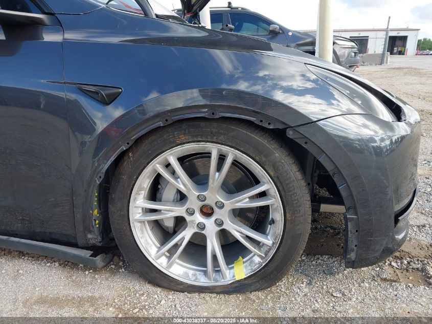 2024 Tesla Model Y Long Range Dual Motor All-Wheel Drive VIN: 7SAYGDEE6RF993466 Lot: 43038337