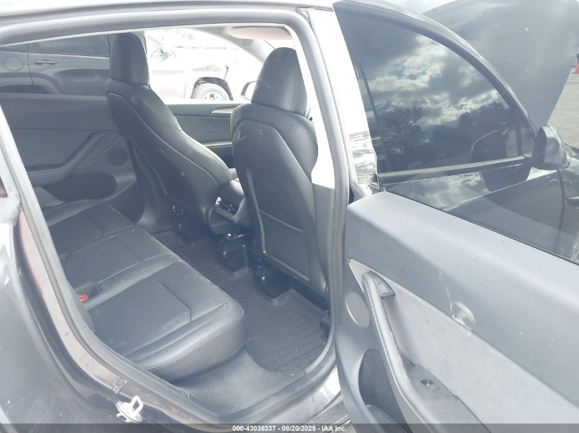 2024 Tesla Model Y Long Range Dual Motor All-Wheel Drive VIN: 7SAYGDEE6RF993466 Lot: 43038337