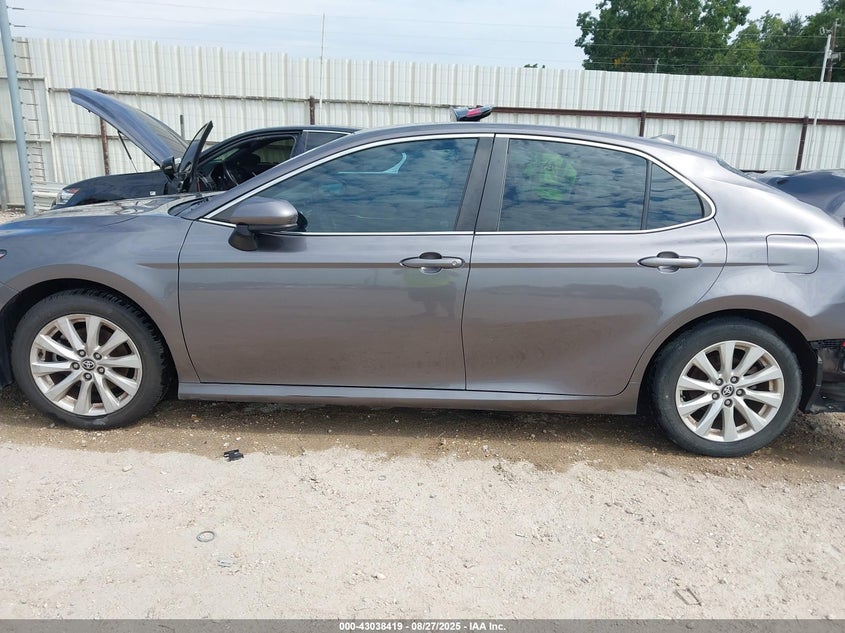 2020 Toyota Camry Le VIN: 4T1C11AK7LU984238 Lot: 43038419