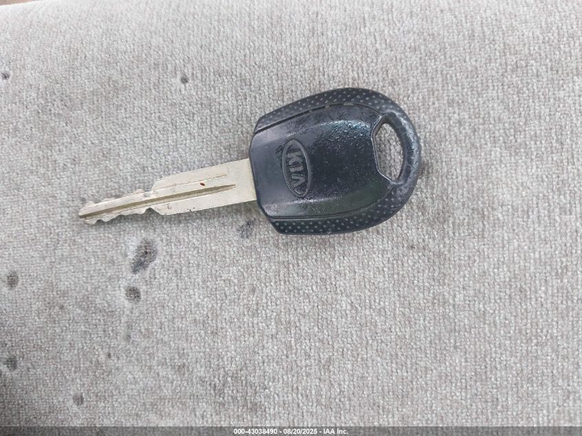 2003 Kia Optima Lx/Se VIN: KNAGD126335229724 Lot: 43038490