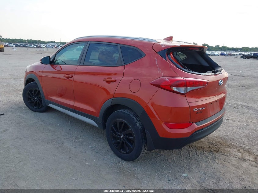 2017 HYUNDAI TUCSON SE PLUS - KM8J3CA44HU447932