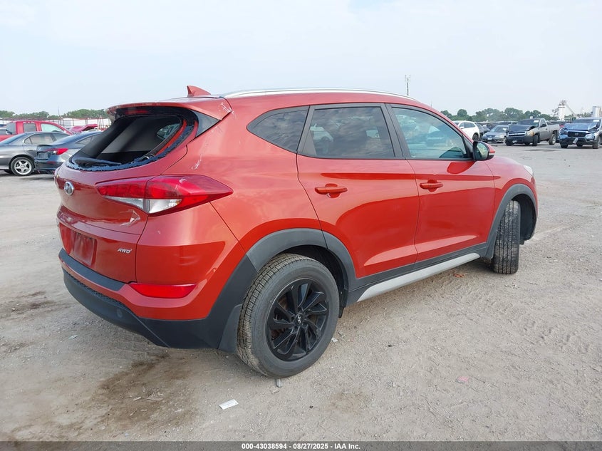 2017 HYUNDAI TUCSON SE PLUS - KM8J3CA44HU447932